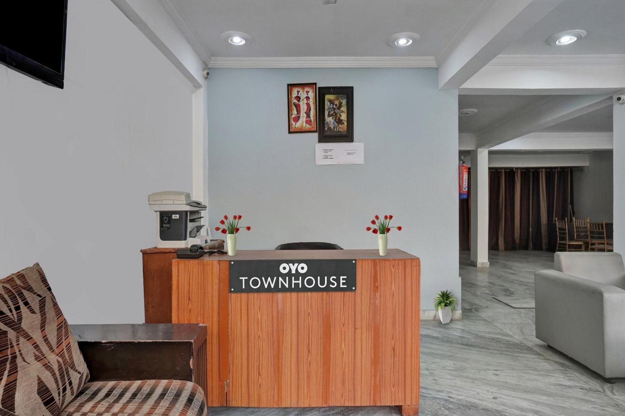 Collection O Samira Residency Near Botanic Garden Of Indian Republic Hotel Noida Exterior photo